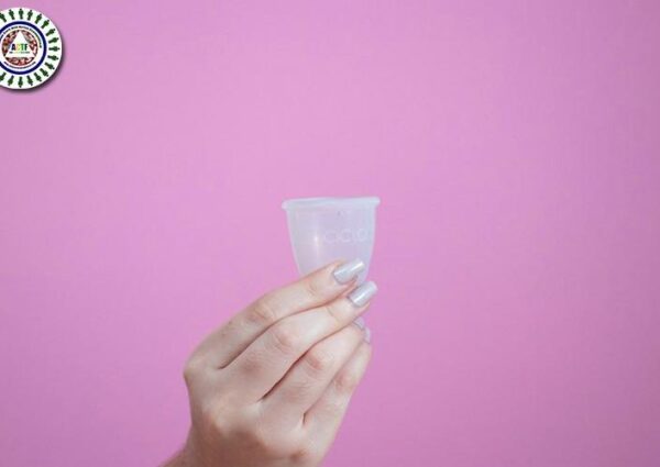 CLOTH PADS OR MENSTRUAL CUPS: WHICH ONE SHOULD YOU CHOOSE?