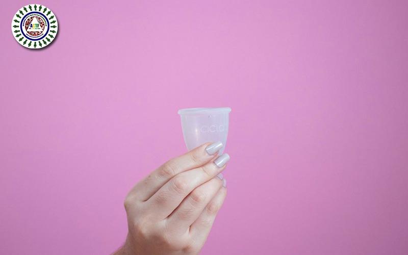 CLOTH PADS OR MENSTRUAL CUPS: WHICH ONE SHOULD YOU CHOOSE?