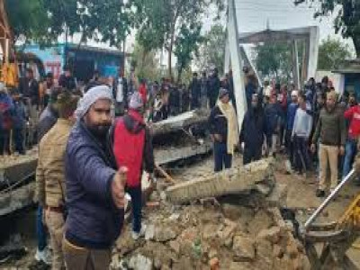 Muradnagar Crematorium Roof Collapse